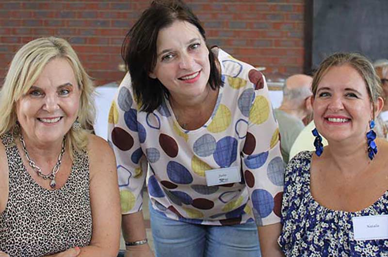 ‘Mew’ look for Coffee Cats